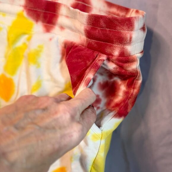 TWO pairs Torrid pants (Tie Dyed Capri Sweats AND Blk/Gry capri PJs) PLUS SIZE 4 - Picture 5 of 13